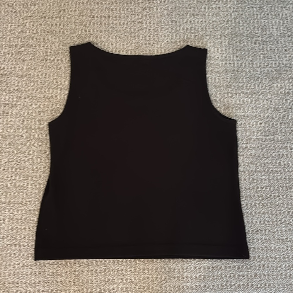 St. John Knit Shell - Picture 3 of 3
